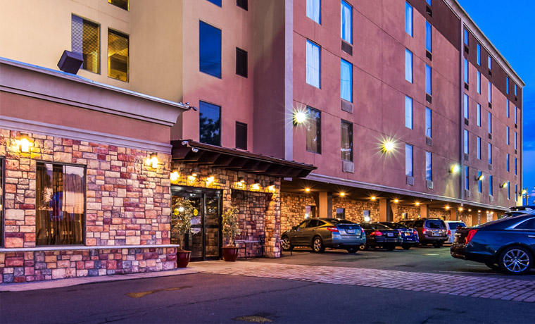pink-elephant-advantages-hotel Newark Airport Parking